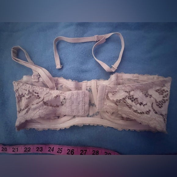 Free peoples intimates | 3 pc. Pink lace set (2 bra-34d, one thong-med); NWOT - Picture 15 of 16